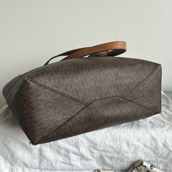 MICHAEL KORS Brown Signature North South Jet Set Voyager Tote laptop Work Bag - Picture 10 of 11